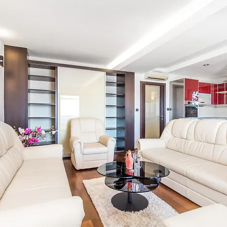 In 34900 Apartament *