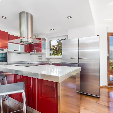 In 34900 Apartament *